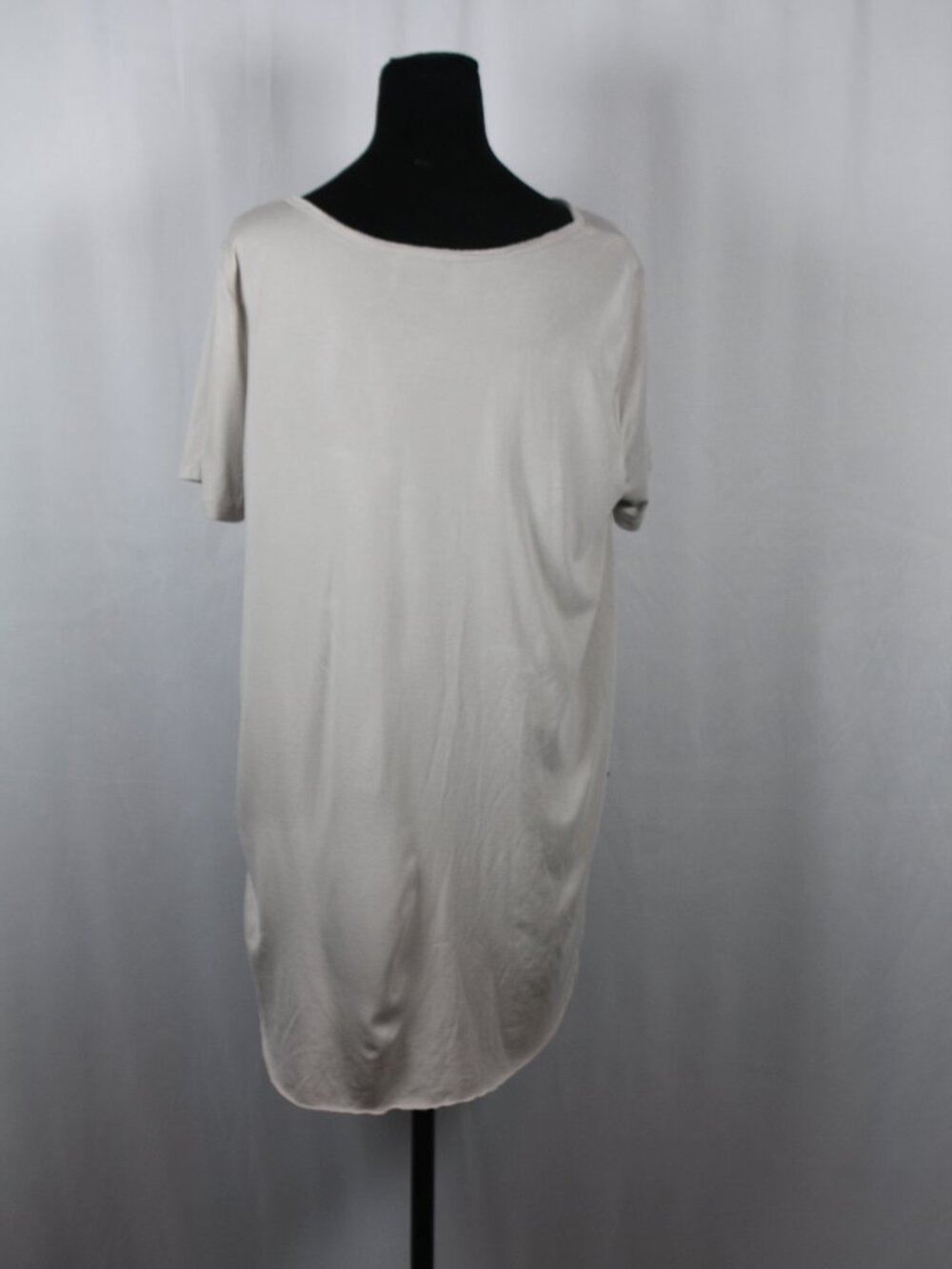 Modern Citizen T-Shirt Light Grey, Round Neckline w/ Raw Edges on Collar & Hem